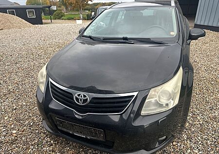 Toyota Avensis Combi 1.6 VVT-i