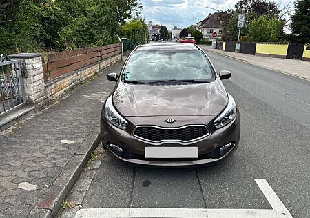 Kia Cee'd / Ceed 1.4 CVVT Edition 7