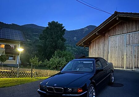 BMW 740i Auto