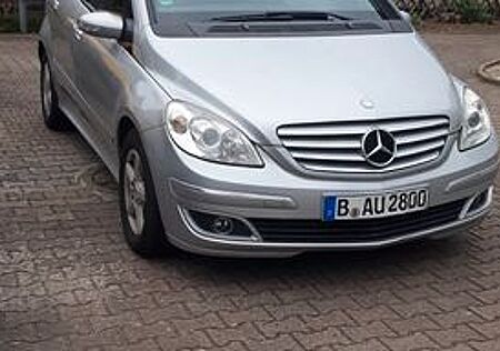 Mercedes-Benz B 150 -