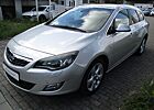 Opel Astra J Sports Tourer Sport*Bi Xenon*Schiebedach