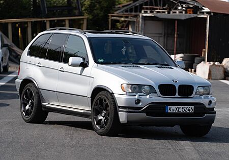 BMW X5 4.6is -