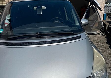 Renault Espace Dynamique 2.0 dCi FAP 127kW Dynamique