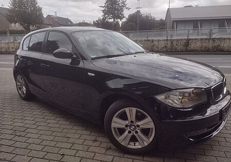 BMW 116 2.Hand AHK Klima Scheckheft TÜV+INSP NEU