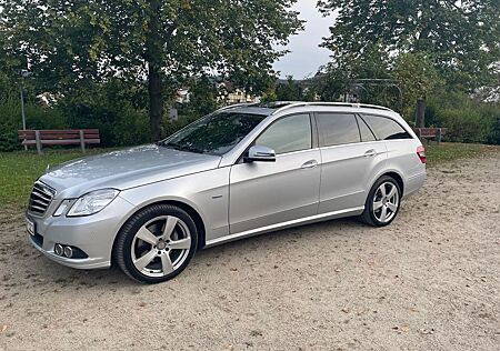 Mercedes-Benz E 350 CDI T BlueEFFICIENCY ELEGANCE