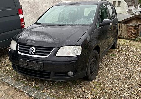 VW Touran Volkswagen Highline