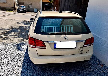 Mercedes-Benz E 200 BlueTEC T -