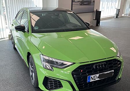 Audi S3 TFSI S tronic quattro Sportback -Kyalamingrün