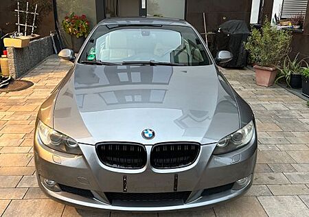 BMW 320d Cabrio Automatik Hardtop Leder Xenon