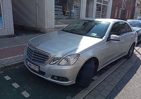 Mercedes-Benz 200