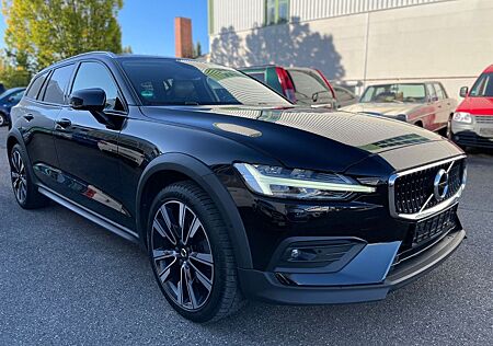 Volvo V60 CC V60 Cross Country Pro AWD Automatik