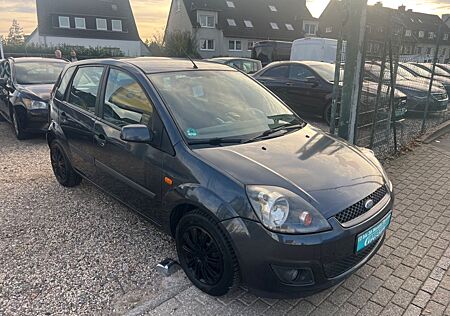 Ford Fiesta Connection*TÜV NEU*KLIMA*TOP AUTO*