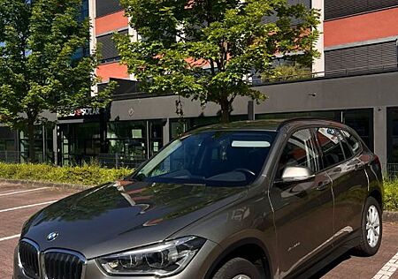 BMW X1 xDrive20i Automatik -