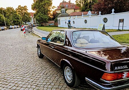 Mercedes-Benz 280 CE