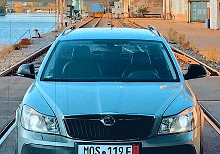 Skoda Octavia 2.0 TDI DSG 4x4 Scout Combi Scout