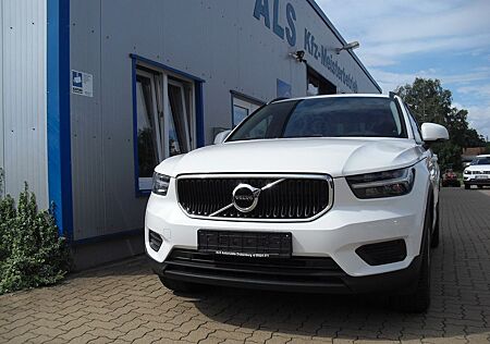 Volvo XC 40 *schw. AHK*Lenkradhzg*Sitzhzg hi*LED*