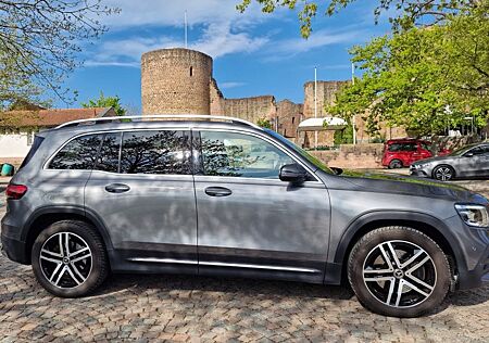 Mercedes-Benz GLB 250 4MATIC DCT -