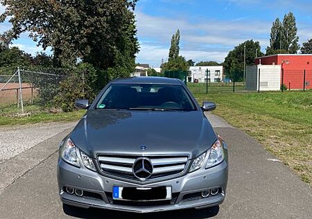 Mercedes-Benz E 250 Coupé