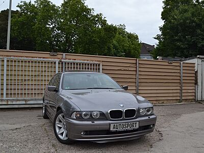 BMW 520i Lifestyle*1.HAND*XENON*LEDER*S.DACH*SHZ*