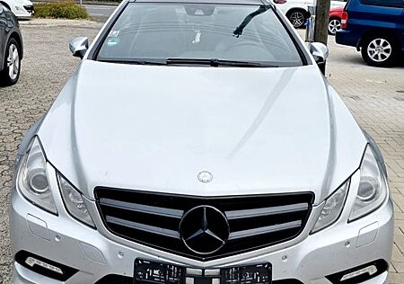 Mercedes-Benz E 250 Coupé CDI BlueEFFICIENCY ELEGANC...