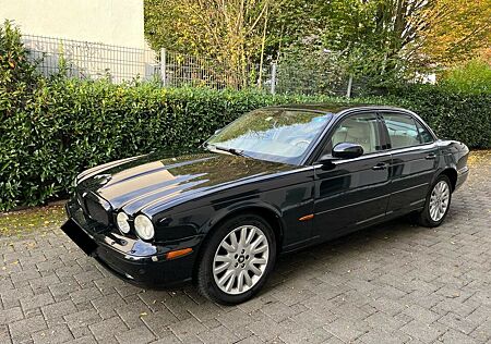Jaguar XJ8 4.2 Liter -