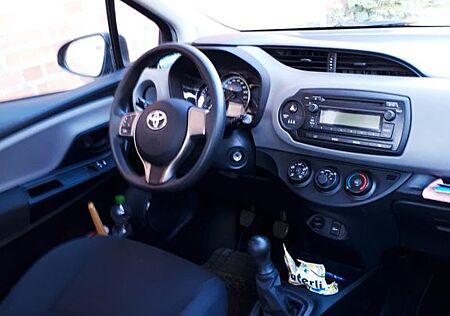 Toyota Yaris 1,0-l-Dual-VVT-i -