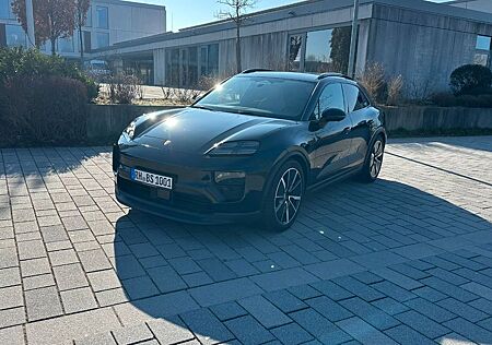 Porsche Macan Electric 4