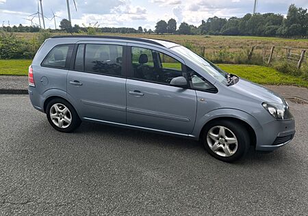Opel Zafira / TÜV, Zahnriemen, Bremsen, Öl neu