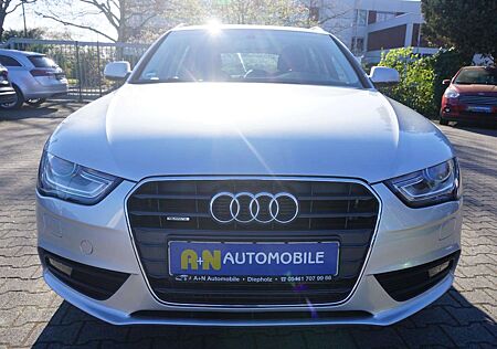Audi A4 Attraction quattro /PAN.DACH/EURO5/SCHECKHEFT