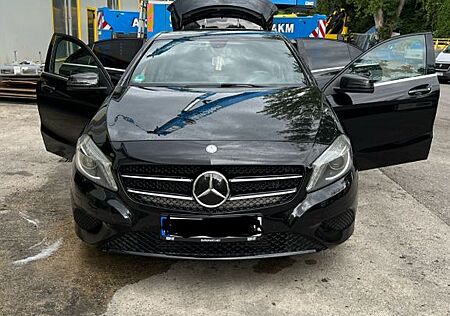 Mercedes-Benz A 180 - w176