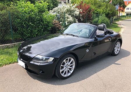 BMW Z4 2.2i -E85 6 Zylinder.