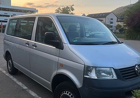 VW T5 Caravelle Volkswagen Transporter