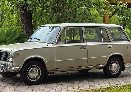 Lada 1200