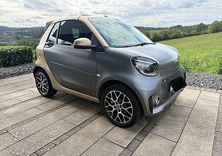 Smart ForTwo Cabrio Prime EQ mit Vollausstattung JBL