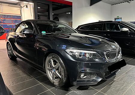 BMW 218d Cabrio Black Sapphire Alcantara