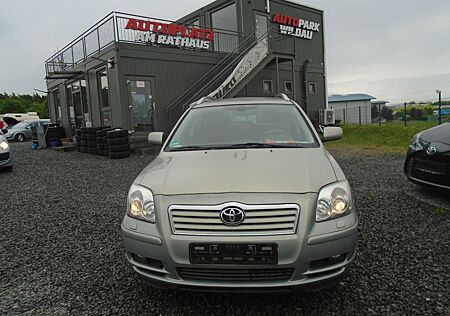 Toyota Avensis Kombi 2.0 Sol