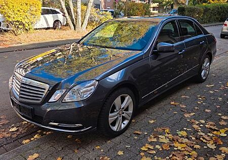 Mercedes-Benz E 300 BlueTEC HYBRID -
