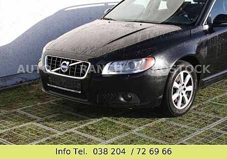 Volvo V70 T4 Kinetic  Xenon/Navigation/PDC/Shz/AHK/Alu