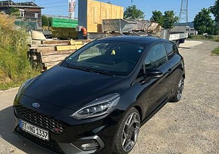 Ford Fiesta 1,5 EcoBoost ST mit Leder-Exklusiv-Pa...