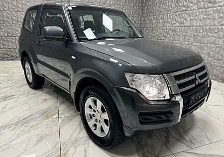Mitsubishi Pajero 3.2 DI-D Austria Edition