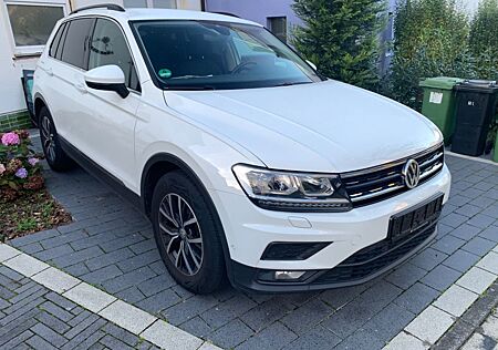 VW Tiguan Volkswagen 2.0 TDI SCR Elegance Elegance