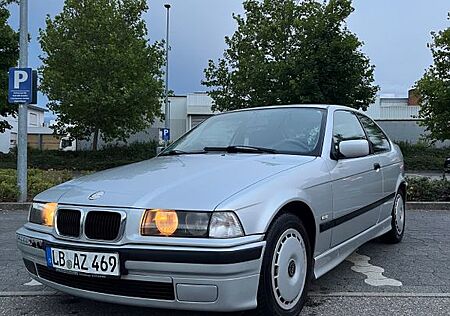 BMW 316i Compact (E36)
