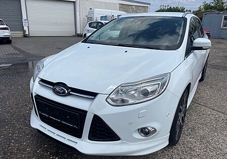 Ford Focus Turnier Titanium