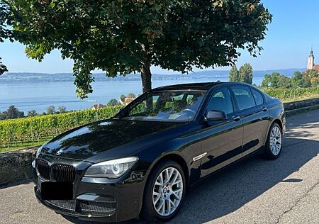 BMW 740d xDrive M-Paket Saphirschwarz Metallic