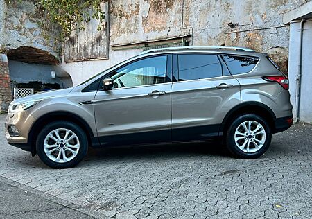 Ford Kuga Titanium*1.Hand*Automatik*Scheckheft *