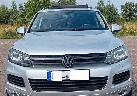 VW Touareg Volkswagen 3.0 V6 TDI Tiptr Exclusive BMT Terra...