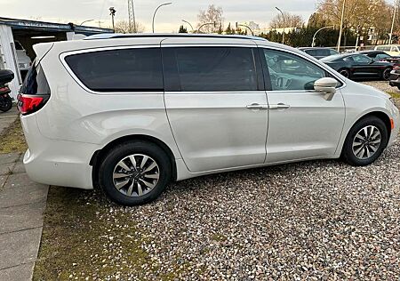 Chrysler Pacifica 3,2 V6 Hybrid unfallfrei SALE!
