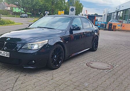 BMW 525i A -