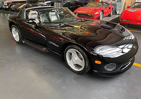 Dodge Viper Top Zustand . TÜV UND H NEU