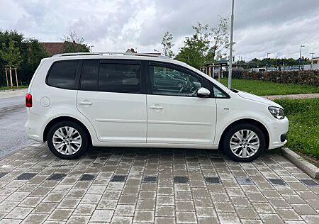 VW Touran Volkswagen 1.6 TDI LIFE BlueMotion Technology LI...